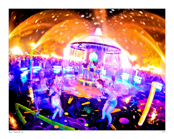 16x20 - Bonnaroo Fountain - 2012 - eafoto